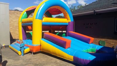 Jumping Castle with slide 